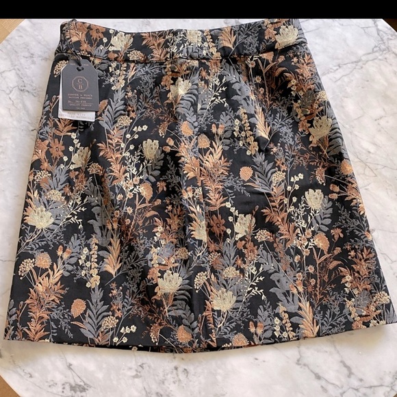 BNWT floral jaquard mini skirt size 6 - Picture 1 of 8